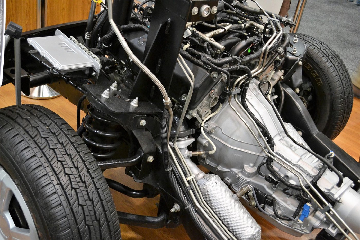 Autel MaxiSYS vs Bosch KTS : quel outil diagnostic pour atelier