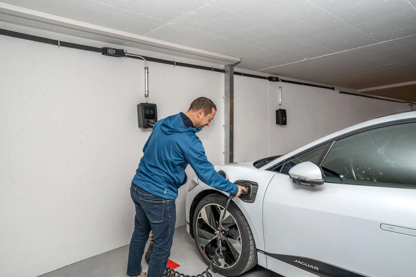 Comparatif des prises et bornes de recharge à domicile