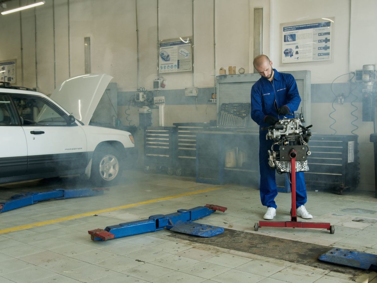 Voitures électriques d’occasion : 200 % de demande en plus, ce que ça change pour vous
